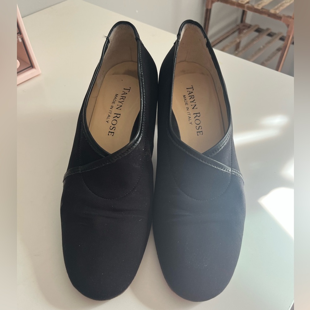 Taryn Rose Women's Black Pump